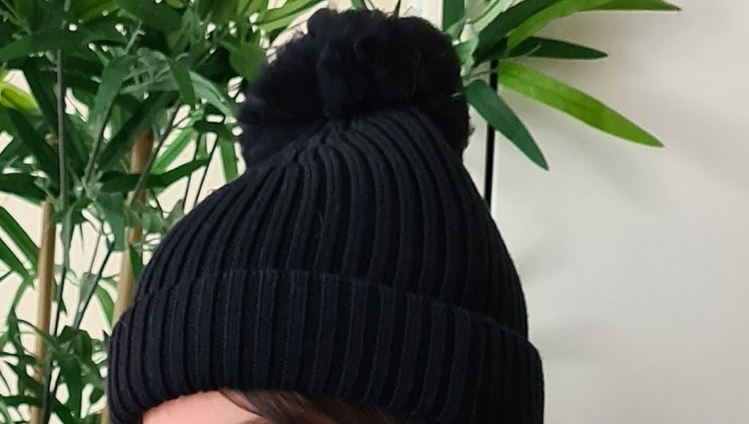 HALOANDCO's tweet photo. Say Hello to our luxury "POM HAT" 😍

100% Ribbed ITALIAN MERINO WOOL hat. With a double folded brim it's super warm and the tulle pom pom ensures you look stylish. It's the perfect winter warmer.

#hats #wool #madeinbritan #haloandcp #pompom #tulle #wooliehat https://t.co/gZn4hNKyXU