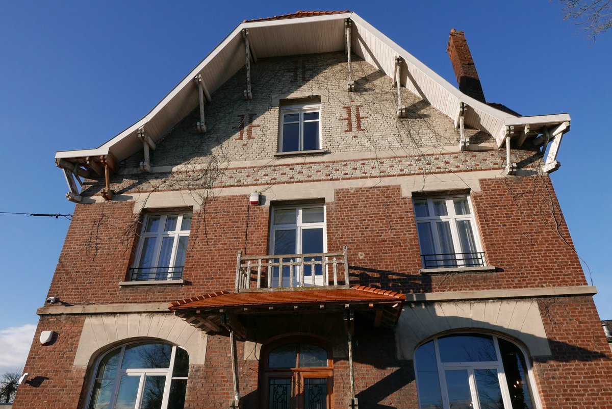 1916 kilomètres tweet media