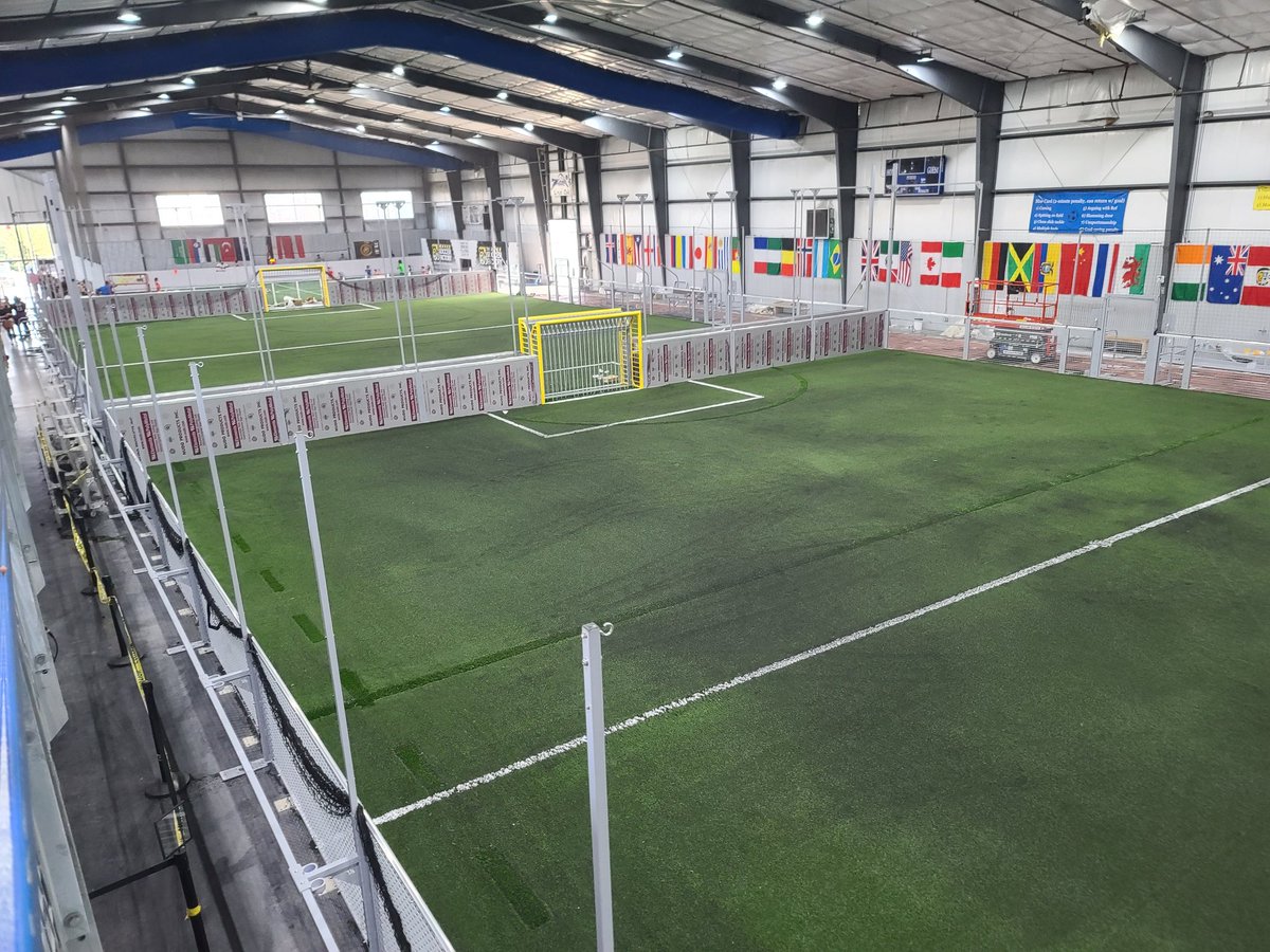 mikegarrettt's tweet photo. Paid a quick visit to our San Antonio location yesterday - we have new fields going in, looking great & will be in action by next weekend! #letsplaysoccer #indoorsoccer #growthegame #smallsidedfootball #playerdevelopment https://t.co/3aG9mSYVFD