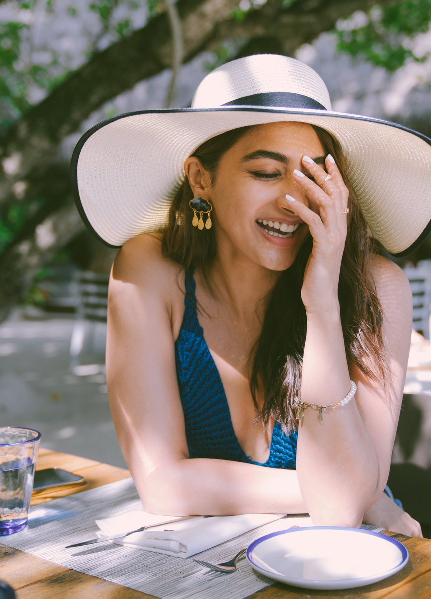 hegdepooja's tweet photo. Serial Laugher 🙃🤭 https://t.co/vzVvwYYTsV