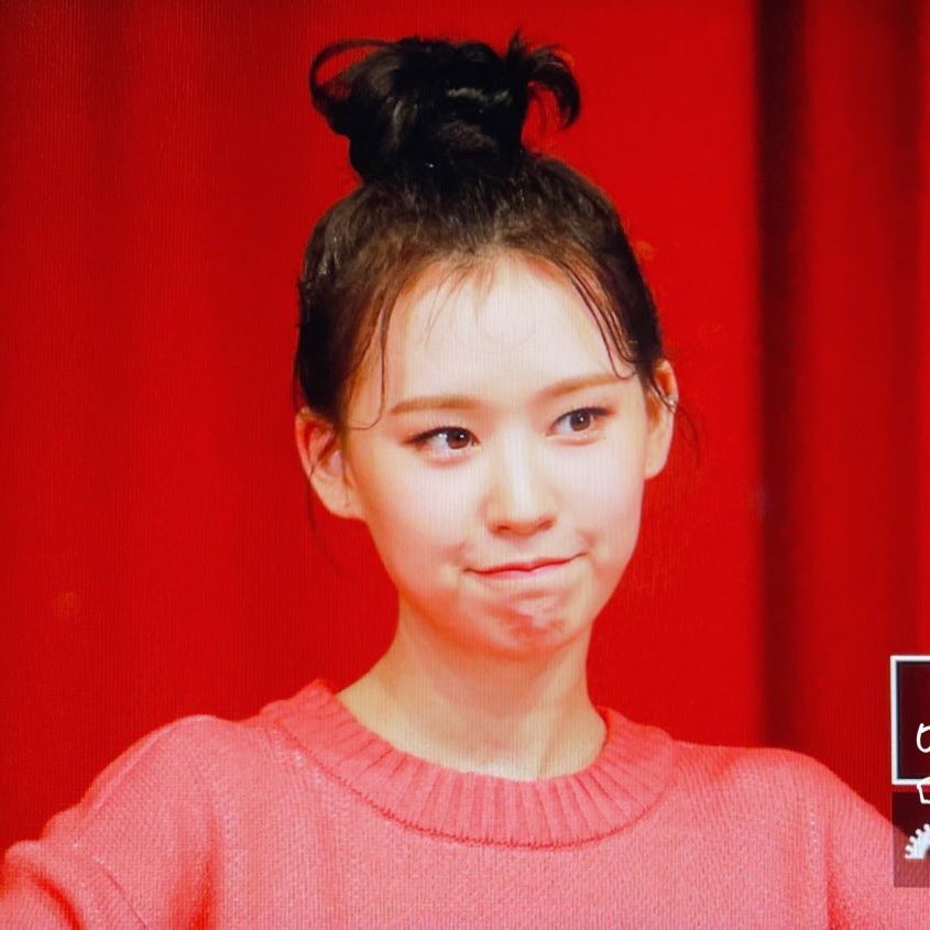 ellythinking's tweet image. 