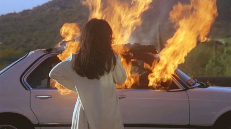 userctrI's tweet photo. sza needs to recreate this scene from waiting to exhale in the ‘i hate you’ music video https://t.co/kD2SdpjX58