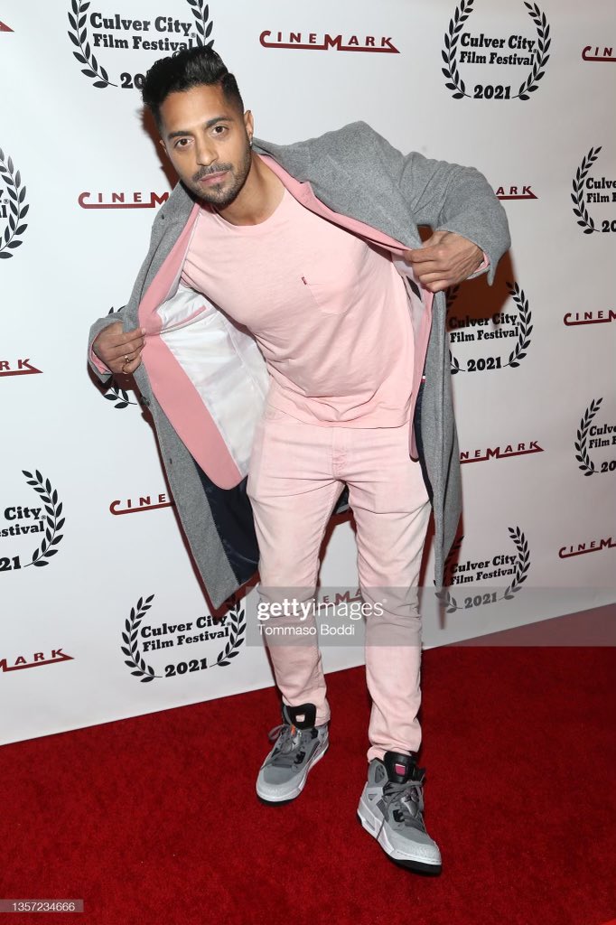 IamAnthonyBless's tweet photo. #GettyImages #ILUamerica #RedCarpet #AnthonyBless #WorldPremiere https://t.co/CDDEKfmVkp