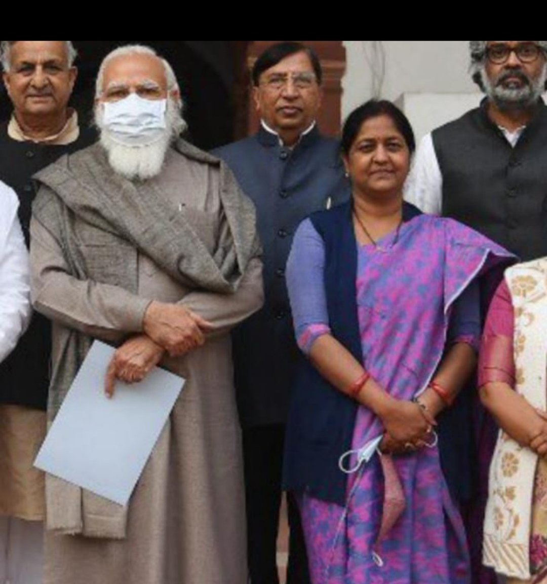 aupadhyay16's tweet photo. पूर्वांचल की आन बान शान,पूर्वांचल की लोकप्रिय नेता राज्यसभा सांसद श्रीमती @SeemaBjp4up जी। आप को  जन्मदिन की हार्दिक बधाई एवं शुभकामनाएं।
प्रभु श्री राम जी से प्रार्थना है कि आप दीर्घायु हों और सदैव स्वस्थ एवं प्रसन्न रहें।
@narendramodi @BJP4India @myogiadityanath @AmitShah https://t.co/LE3cTBf0KK