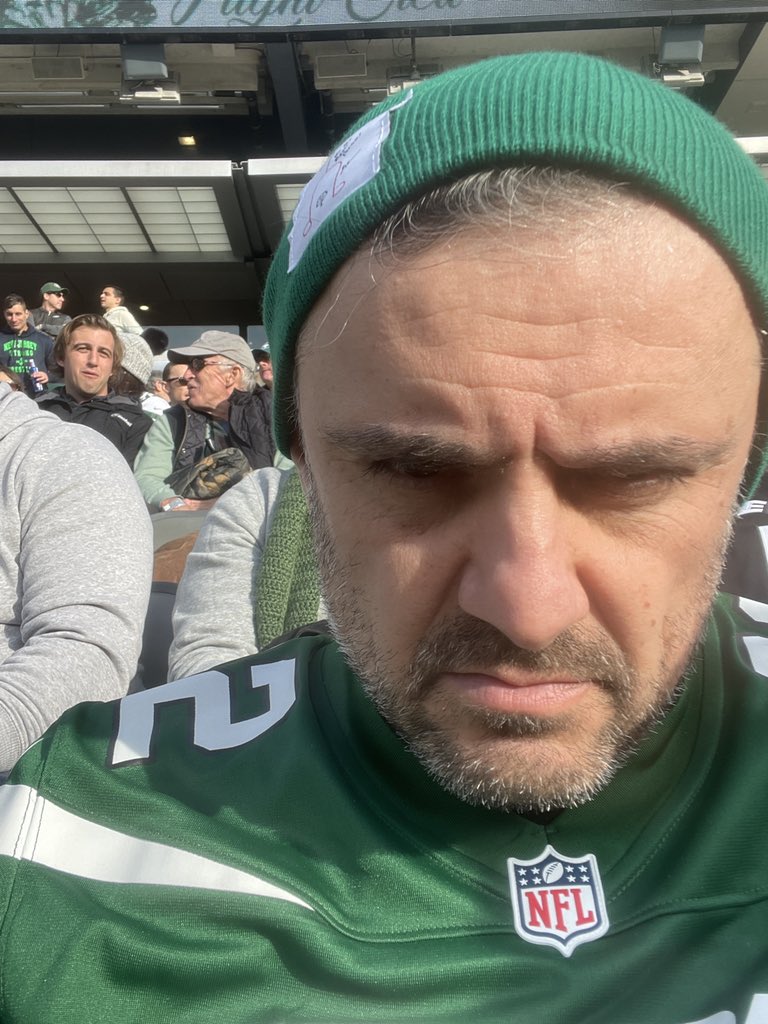 Gary Vaynerchuk tweet media