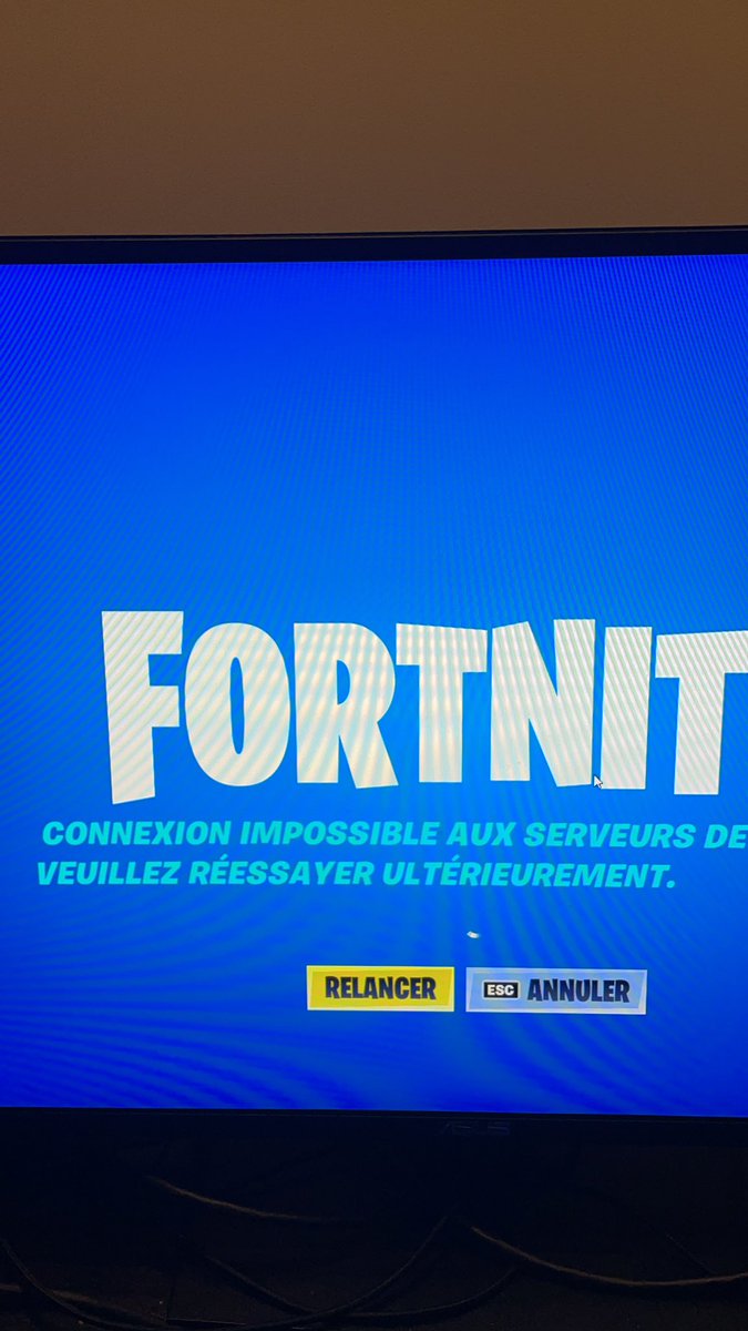 CanardAgressif's tweet photo. @FortniteFR 5 fois que je réessaye ultérieurement et c’est toujours pareil. Je suis dépité #LaissezMoiJouer #LiberezFortnite #TheRockBigChad https://t.co/ED5qcWjcfB