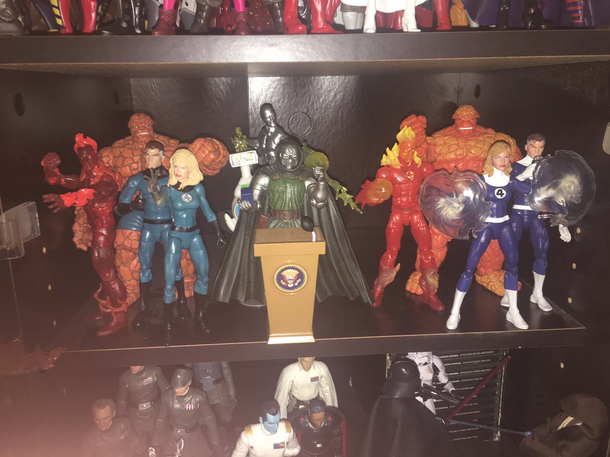 SpectorCreative's tweet photo. Anyone else think swapping Sue heads and Human Torches between the Walgreens set and the Retro Fantastic Four works way better? #marvellegends #toycollecting #marvel #fantasticfour #hasbro https://t.co/8PzUbmsHtv