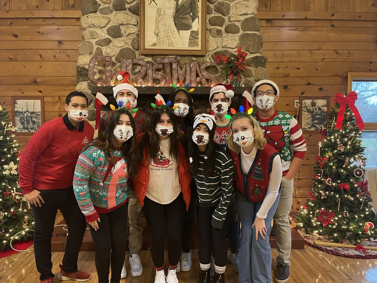 GCHS National Honor Society (@nhsgrant) on Twitter photo A BIG THANK YOU goes out to our Rotary Children’s Holiday Party volunteers! You really made a positive impact on so many children’s holiday experience! ❄️🎁🙏 <a href="/GrantBulldogs/">Grant Community High School</a> A BIG THANK YOU goes out to our Rotary Children’s Holiday Party volunteers! You really made a positive impact on so many children’s holiday experience! ❄️🎁🙏 <a href="/GrantBulldogs/">Grant Community High School</a>