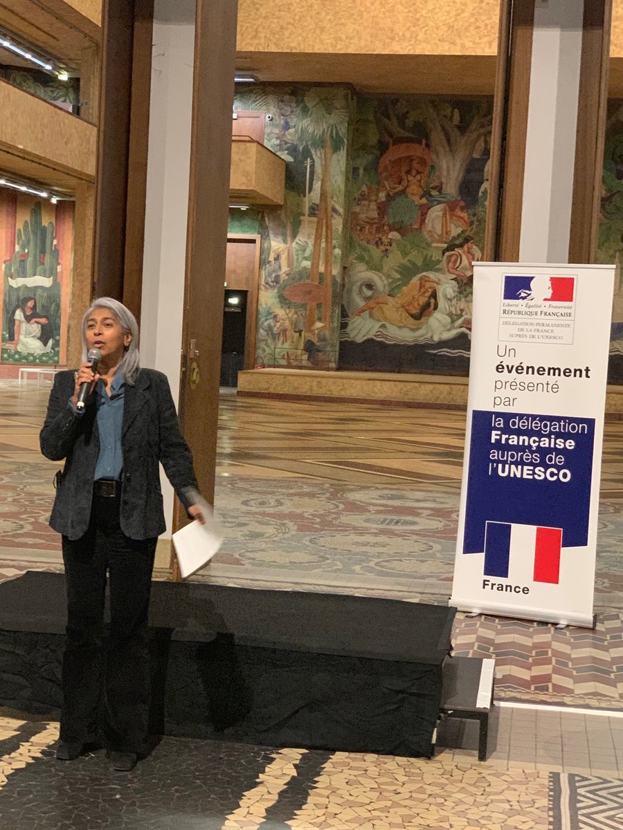 elounasso's tweet photo. Merci à la #France et à son ambassadrice auprès de l’#UNESCO, @rogerlacanv, pour la mémorable réception du 25 novembre, de célébration des 20 ans de la #Convention2001 sur la protection du patrimoine culturel subaquatique, à l'Aquarium de Paris 
#UnderwaterHeritage https://t.co/gad6tHpIql