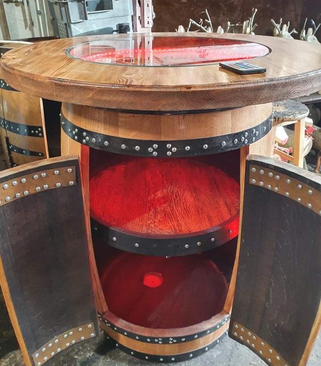 bespokebarrels1's tweet photo. Gorgeous oak barrel cabinet with handmade table top, glass and multi colour led lights👌

#whiskybarrelfurniture #bespokebarrelsandbars #mancave #homebar #handmade #bespokebarrels #barreltable #barrelcabinet #barrelbar #personaliedbarrels #barrelfurniture #woolton #liverpool https://t.co/gj7fY6Fr8v
