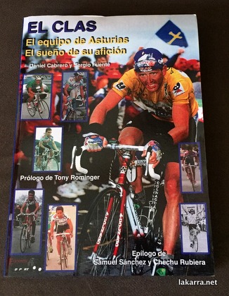 azuloscuropod's tweet photo. En Azul Oscuro somos muy fans de “El Clas: El equipo de Asturias. El sueño de su afición”. Por eso, hemos utilizado este libro escrito por @DanielCabrero y Sergio Fuente como guía fundamental para llevar a cabo nuestro propio homenaje al verdadero equipo de todos los asturianos. https://t.co/YKpDdX5bsV