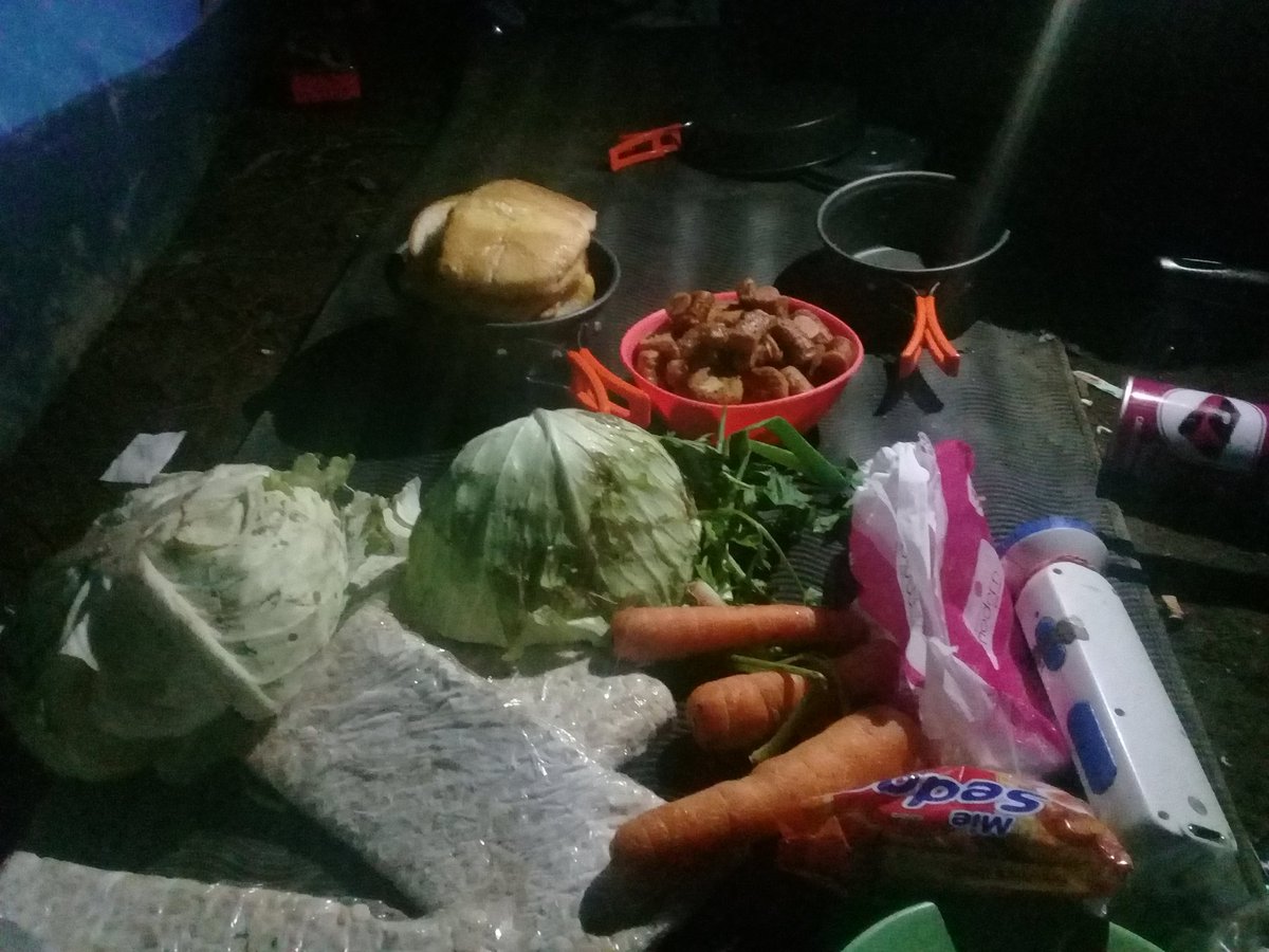 Viani_98's tweet photo. Ketika tidak ada OT
Dan temen" masih pda tidur https://t.co/9DIdHvLKF3