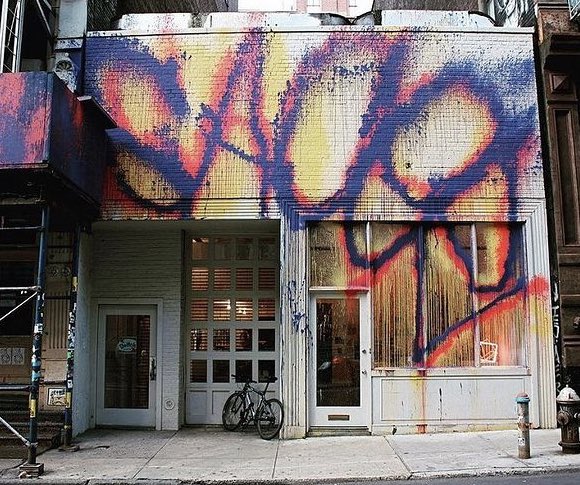 PHYSICAL GRAFFITI. NYC
Via <a href="/heidihartwig/">heidi hartwig</a> #friendsfromnewyork