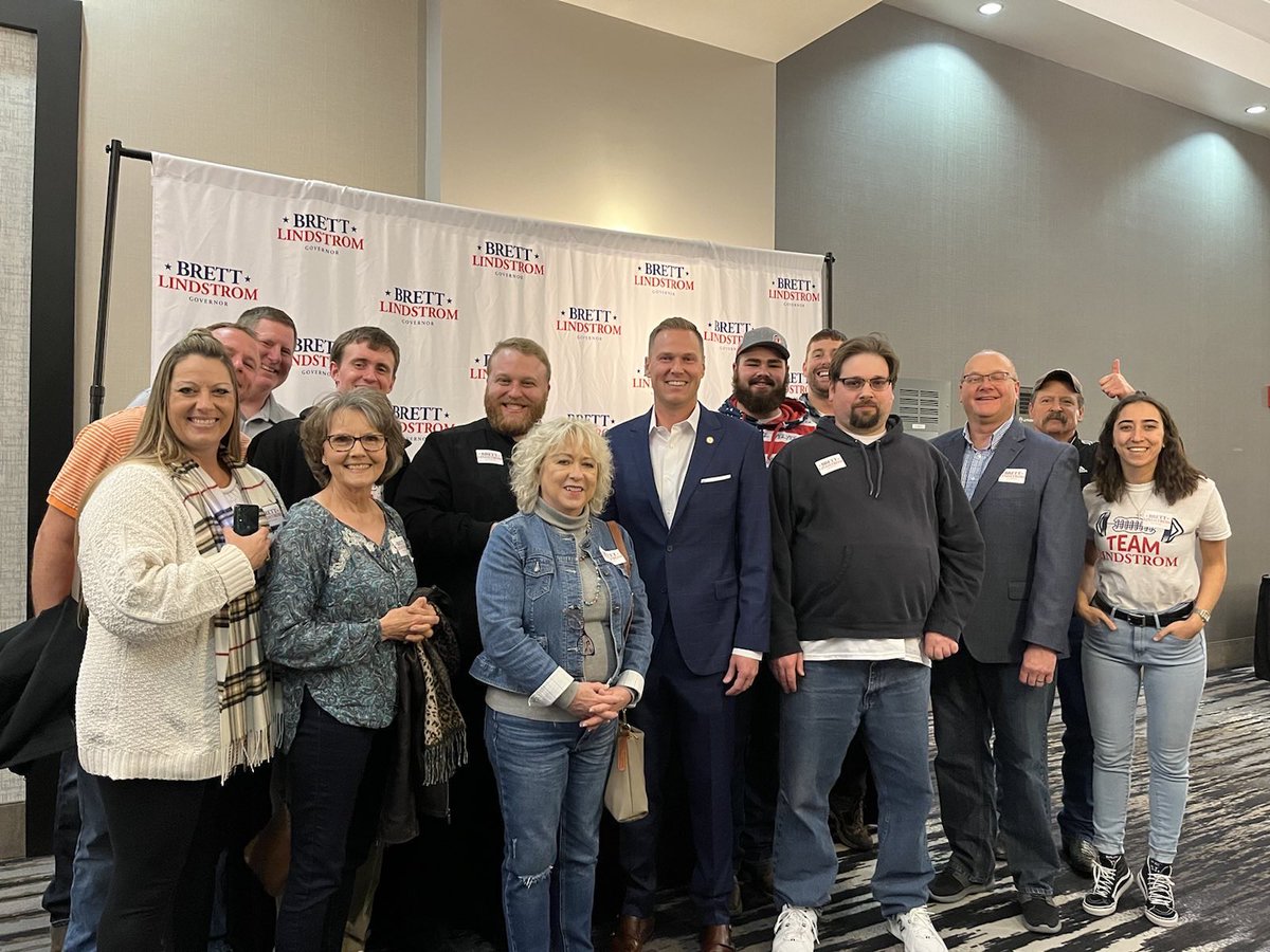 TeamLindstrom's tweet photo. Thanks to ALL of our #TeamLindstrom volunteers who made the trip to Kearney to support Sen. Lindstrom as he participates in the @NEFarmBureau Gubernatorial Forum. Just about 20 minutes until start time. Follow @votelindstrom for updates! 🙌🏼 https://t.co/sKaceYY5c7