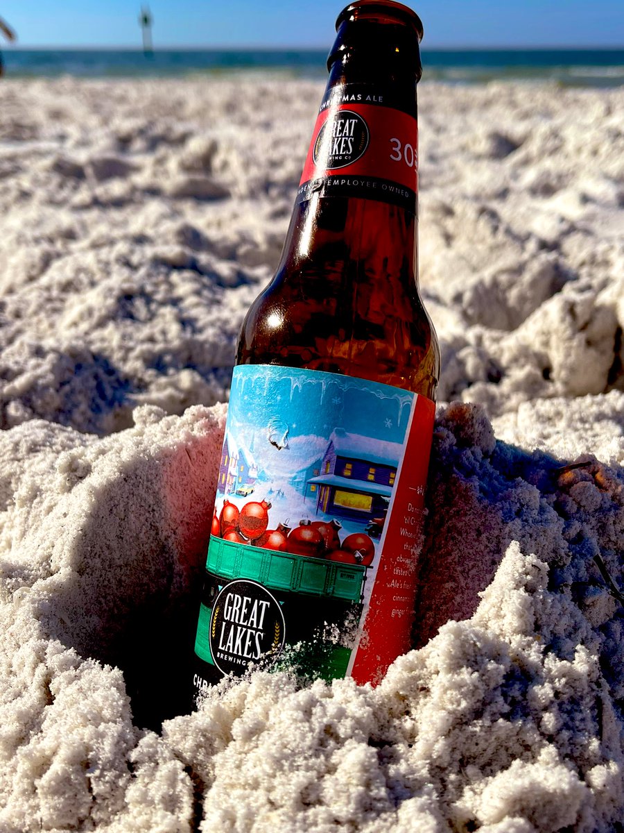 John_Sabol's tweet photo. ‘Tis the season. @GLBC_Cleveland Christmas Ale at the beach.🎄👌🍺
Nothing better. https://t.co/AE2jBNW5GO