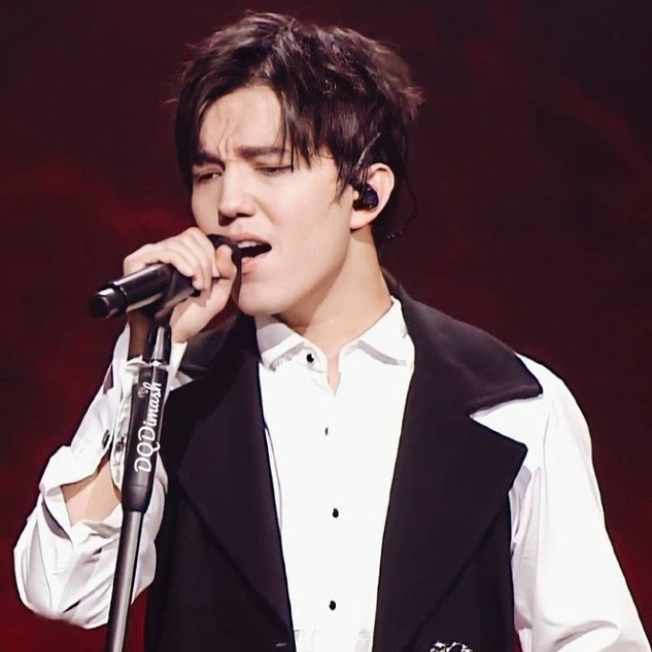 MariaOdetePer10's tweet photo. @TopTenOfficial #TTMAwards #MejorVideoTrama. #BeWithMe.    @dimash_official.           #DIMASH https://t.co/BrA2JkOsWt