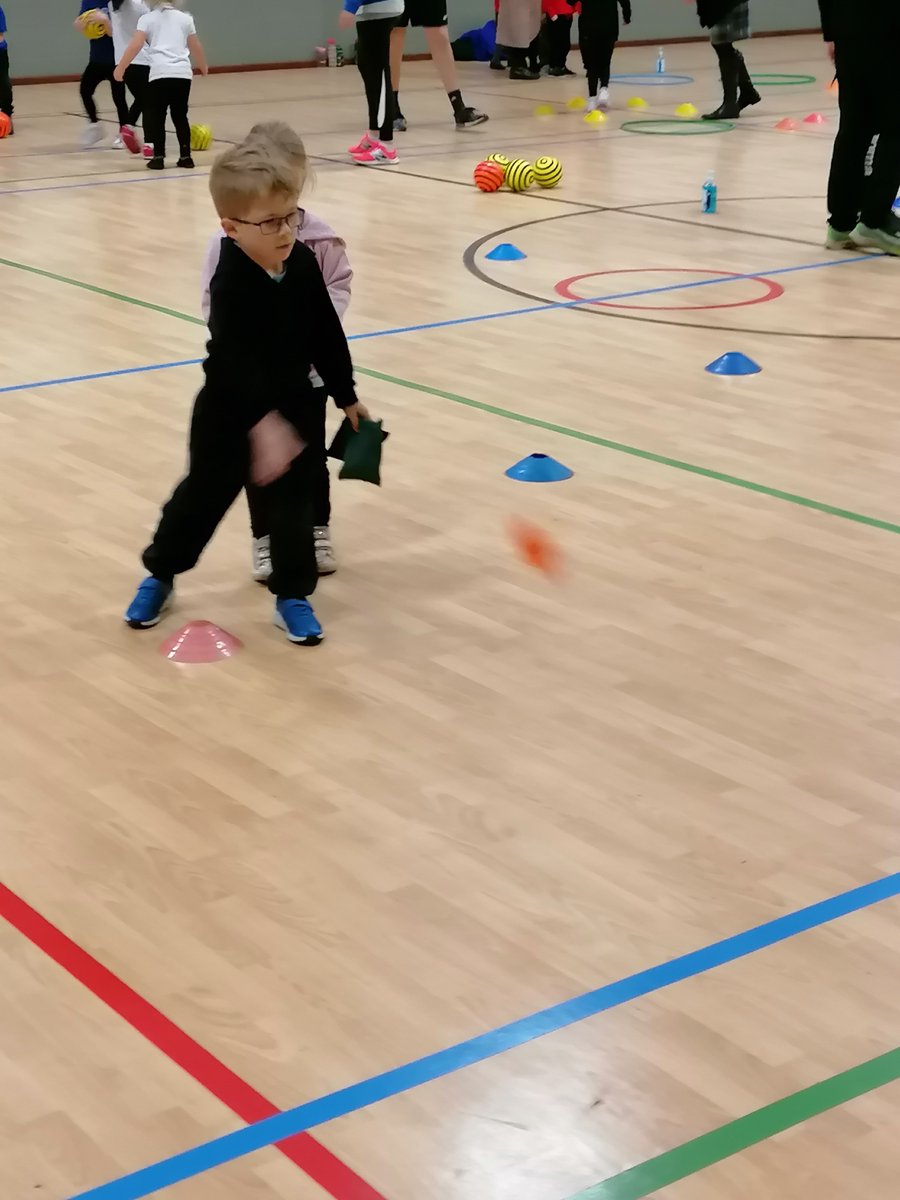 DunstonPrimary's tweet image. Green Apples had a brilliant morning on Friday taking part in the EYFS Festival! #SpiresPE #SpiresFed @CGSOutreach