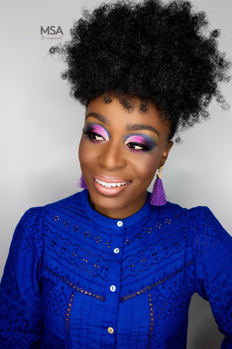 msabeinspired's tweet photo. ✨✨I’ve just uploaded my review on the new Lisa Eldridge foundation on my YouTube channel. 
@Lisa_Eldridge Seamless Skin The Foundation - No. 33
#lisaeldridgethefoundation #seamlessskin #lisaeldridgemakeup #myartistcommunity #makeup #makeupartistsworldwide #makeupdaily https://t.co/Pl18fFEAeX