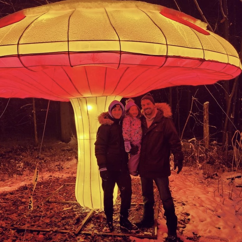 lightshow_NF's tweet photo. ✨ It's the perfect fun family event this holiday season!🎄Don't forget to use #LightShowNiagara to be featured!

✨ Save 15% with the code EARLYBIRD15 on our website until December 15th!
✨ https://t.co/k6GatBrj1Z
📸: @ambergagnon87 https://t.co/CLTrbJqqR7