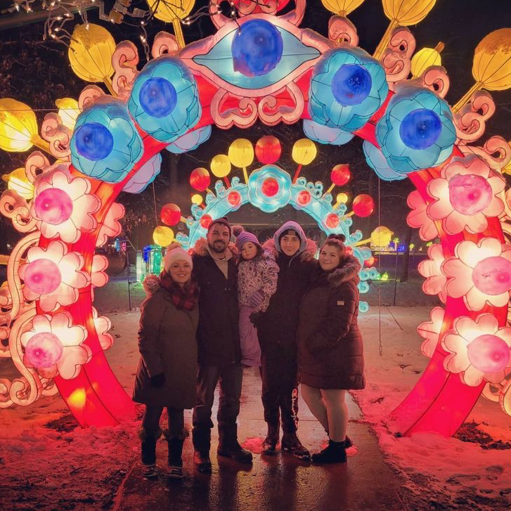 lightshow_NF's tweet photo. ✨ It's the perfect fun family event this holiday season!🎄Don't forget to use #LightShowNiagara to be featured!

✨ Save 15% with the code EARLYBIRD15 on our website until December 15th!
✨ https://t.co/k6GatBrj1Z
📸: @ambergagnon87 https://t.co/CLTrbJqqR7