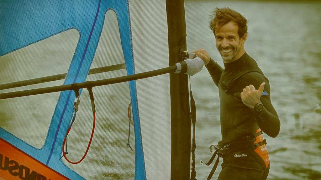 lifeofga8's tweet photo. Winter is coming ❄️
But who cares 😃🥶
.
.
#mondello #sicily #palermo #windsurfing #windsurfer #windsurfers #windsurferclass #windsurflife #windsurfinglife #surflifestyle #surflife #atuono https://t.co/9VrI0mZhfX https://t.co/jItbMtGpTX