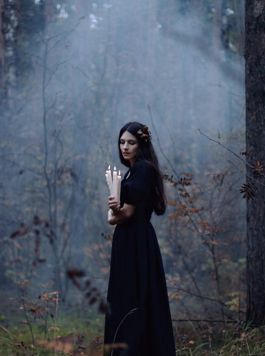 NatalieIna's tweet photo. In the forest of her dreams - misty veil and gray leaves.
Model - Nataliya Polevaya.
Natalie Ina Photography.
September 2021.
#autumn #seasonspoetry #forestgirl #forestwitch #atmosphericphotography #emptiveportrait #NatalieIna #natalieinaphotography https://t.co/NWXxZl72K3