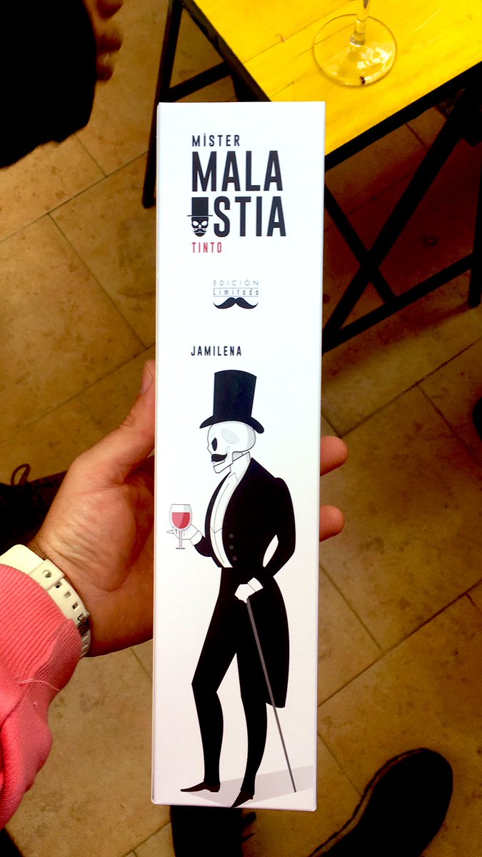 nicojugon8's tweet photo. Mala Ostia, un crianza de Jamilena exquisito vendido por @aromajaen en el mercado navideño ! #jamilena #Jaen #vinos https://t.co/ouQ8WezgSy