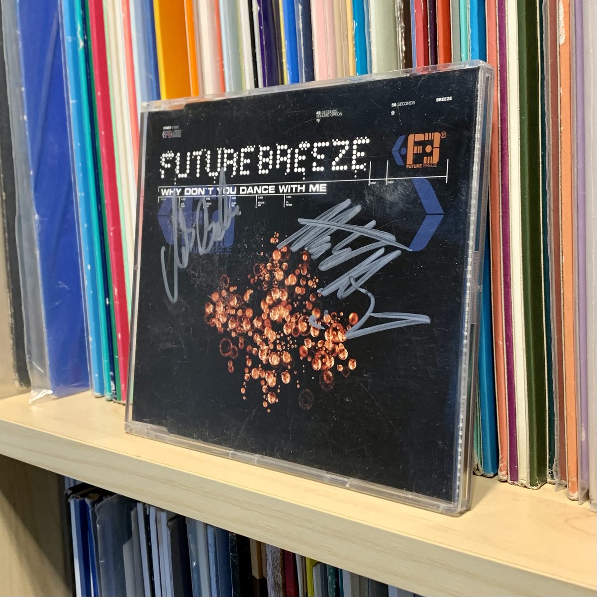 Twann0's tweet photo. You can win this signed #FutureBreeze CD this month on my @Patreon page! Sign up as a "@Muzikxpress Super VIP" in order to have a chance to win this one!
Good luck and thanks for the support!
https://t.co/xvbN4VppOE https://t.co/KxTIpiqMJc