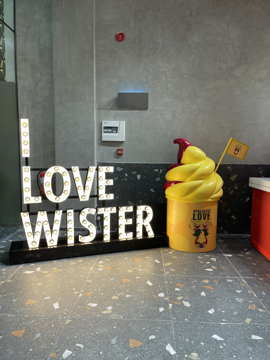 اماكن الرياض tweet media