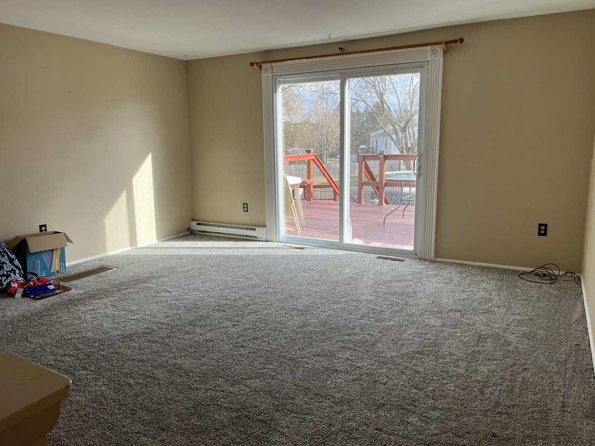 MrMetzMath's tweet photo. Bought a new house. Finally. https://t.co/kUjycvTVdK