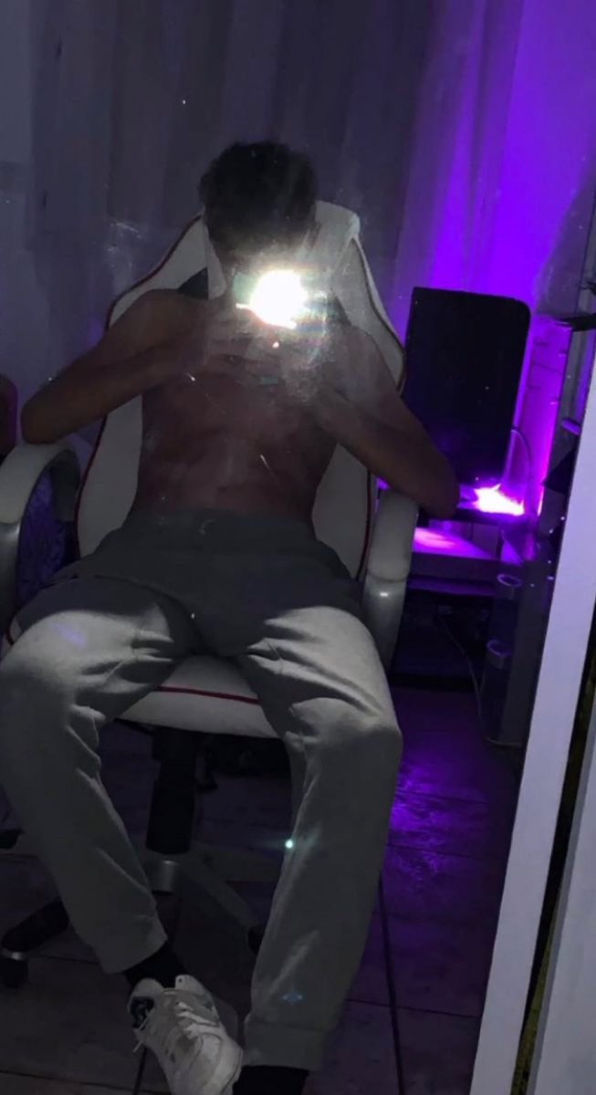 HugoBrt63's tweet photo. 🥵🤭 https://t.co/zerZPFCRwt