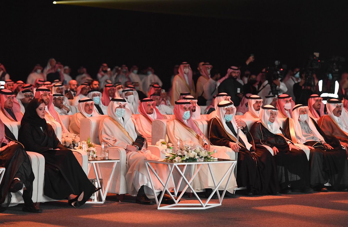 AsharqiaChamber's tweet photo. شرف صاحب السمو الملكي الأمير سعود بن نايف بن عبد العزيز، أمير المنطقة الشرقية احتفال غرفة الشرقية مساء اليوم وبمشاركة صناع قرار وقادة أعمال في المملكة والخليج العربي، بمناسبة مرور 70 عامًا على تأسيسها.

#غرفة_الشرقية_70عام 
#حفل_غرفة_الشرقية_الـ70 https://t.co/m3S2LQ9P3k