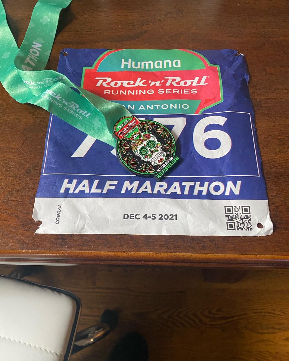 Jeffmayjr's tweet photo. Bucket List ✅ #rockandrollmarathon #HalfMarathon #Thirteenofem #mental #FoundersDayweekend https://t.co/crJRhQWyGZ