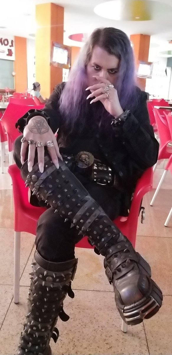 VChimaera's tweet photo. I am the thorn...

#goth #gothicboots #tactigoth #gothgoth #gothiclife #gothaesthetic #gothic #gothiclife #gothlife #darkaesthetic #dark #gothicstyle #spikes #darkwave #vampiregoth #vampire #leather #leatherwork #leatherboots  #gothfashion #gothoutfit #bdsm #bdsmgear #bondagegear https://t.co/pM2x1JOSF6