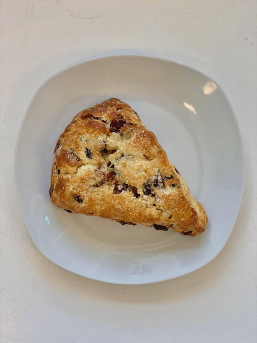 BelegrinaBakery's tweet photo. Our delicious Cranberry Orange scones! We have A BUNCH of new items on our menu! Stay tuned for more news this week!🍊🧈 https://t.co/ihBmq50BfH