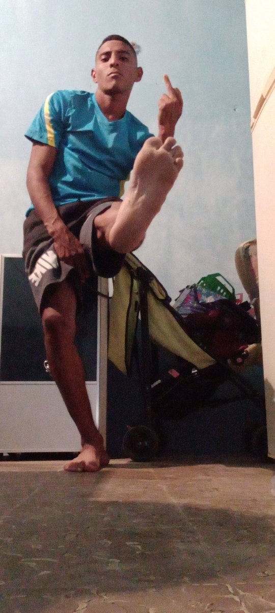 Masterjhon07's tweet photo. Looking for a fag to squeeze while humiliating him. come to the DM https://t.co/RosPw2OOKl