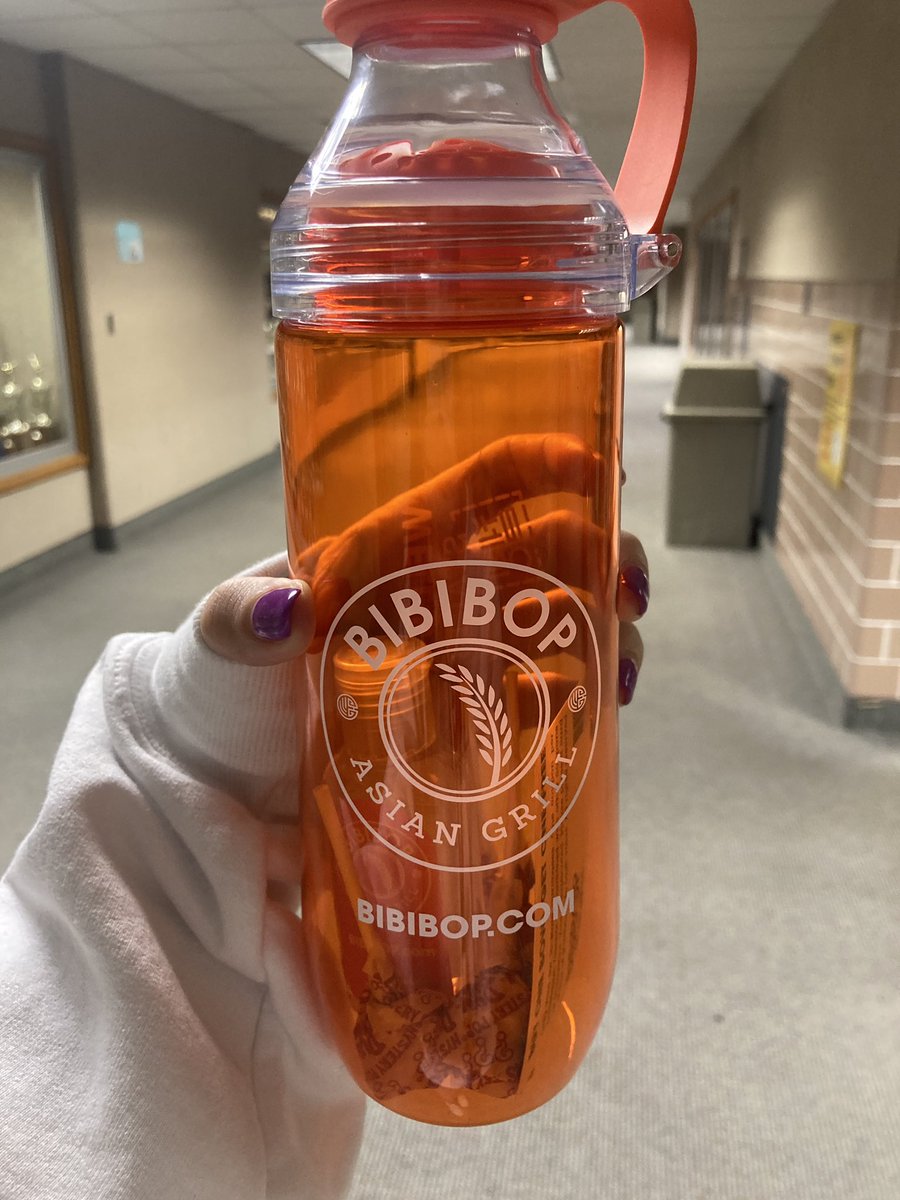 nchsclassof2022's tweet photo. ALL Seniors get a FREE water bottle, hand sanitizer, some candy, and a BOGO coupon from BIBIBOP tomorrow! Just show your senior student ID at lunch on MONDAY to redeem!!! @NC_Principal https://t.co/SmB6rqNNxA