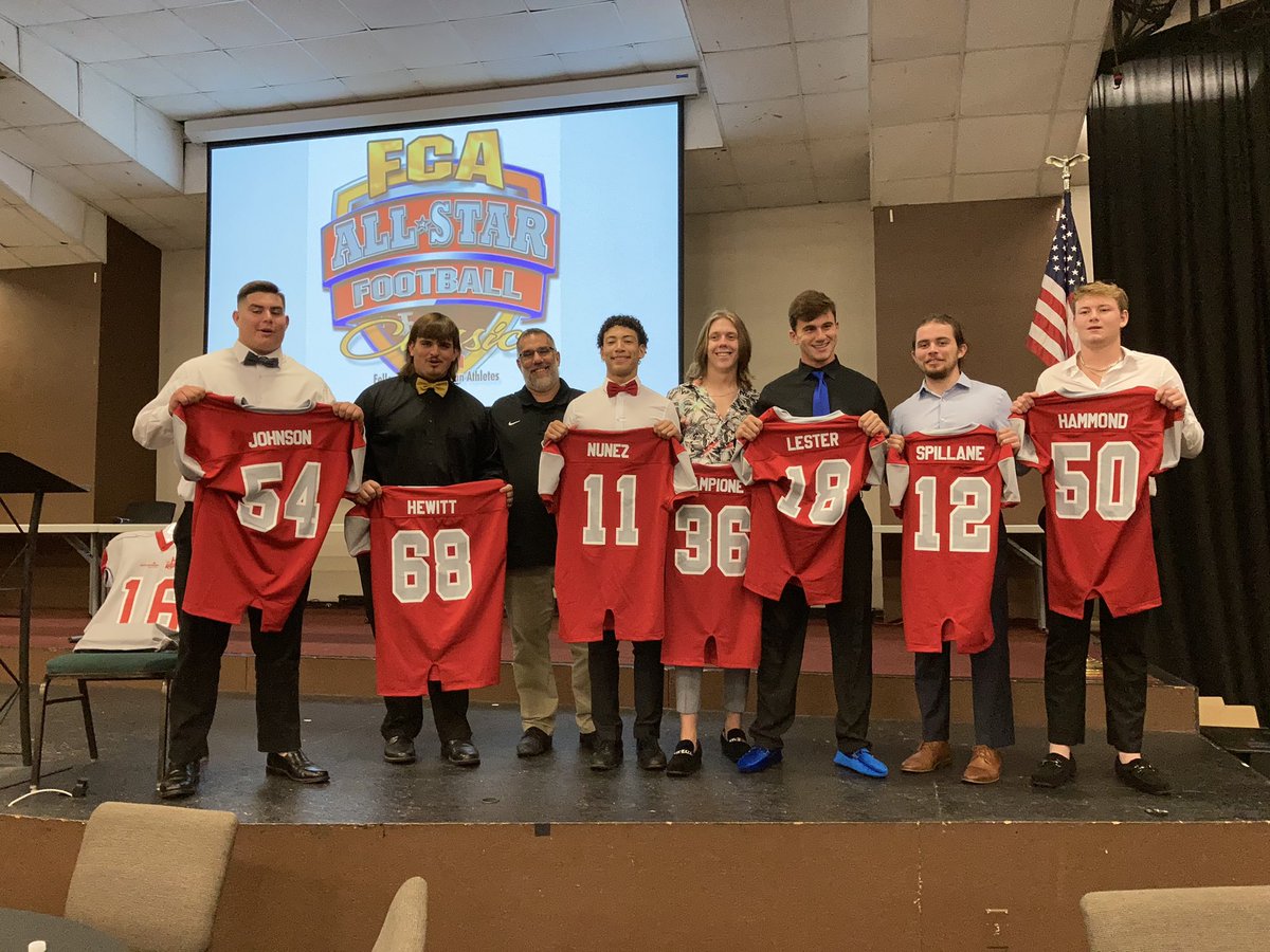 CSpillane44's tweet photo. Great night at the FCA Pasco County All Star banquet. Can’t wait for the game…one more time for Friday Night Lights, and see these guys represent @SunlakeFootball. @sunlake_dad 
@PascoCountyFB @avillamarzo https://t.co/oYoVw6Kf4Y