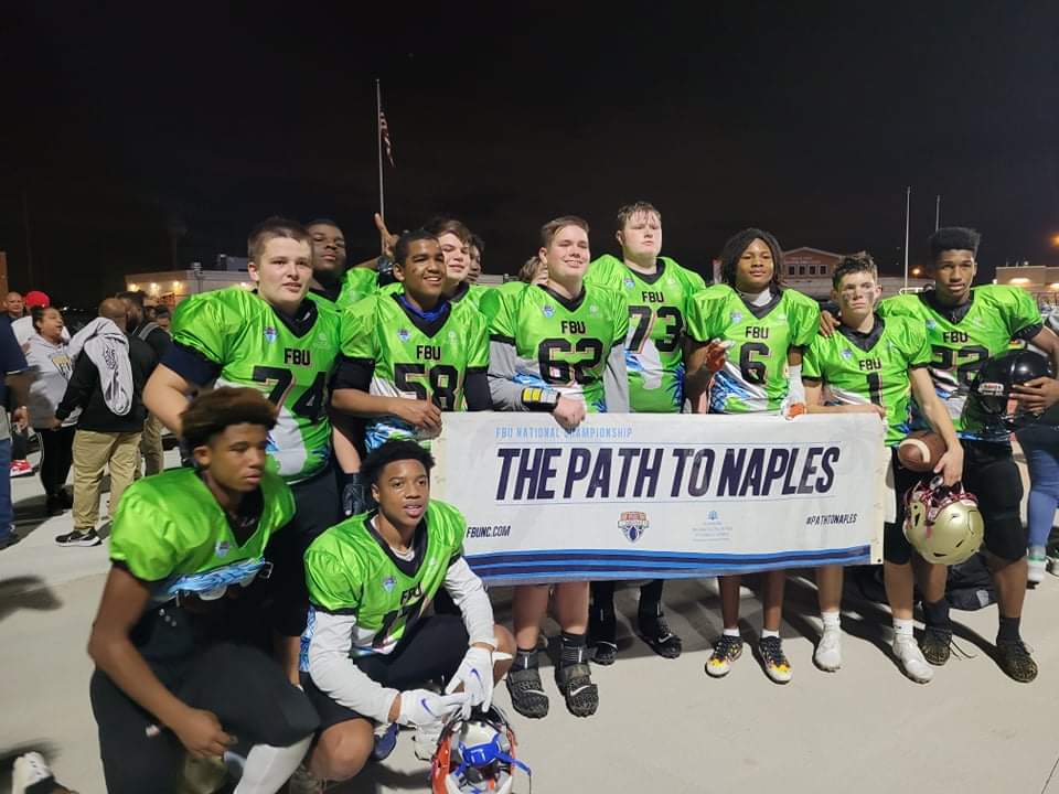 Marcusdent93's tweet photo. Thank you parents for supporting us. #FBUTEAM_MS. Big up's to FBU Team Austin for a heckva battle! #NaplesBound ✈
@ErikRichardsUSA
@stevequinnFBU
@FBU_NC https://t.co/CPEaOnRvIp