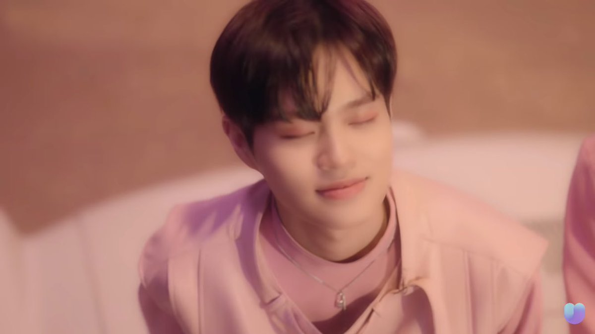 ABBI0522's tweet photo. 뮤비가 진짜 이쁜게 색감이 미쳤어💗
원래도 귀여운 대휘가 더 귀여움
▶https://t.co/9Zmit7bPvV
#AB6IX_GEMINI #UNIVERSE_MUSIC https://t.co/Z2tkmG26Kn