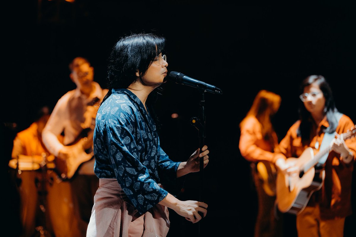 PaoloBenjamin_'s tweet photo. Thank you for joining us in this rollercoaster ride. One helluva journey so far. Love u all. 

#BenAndBenConcert 
KUWADERNO https://t.co/eBbx9AZoJm