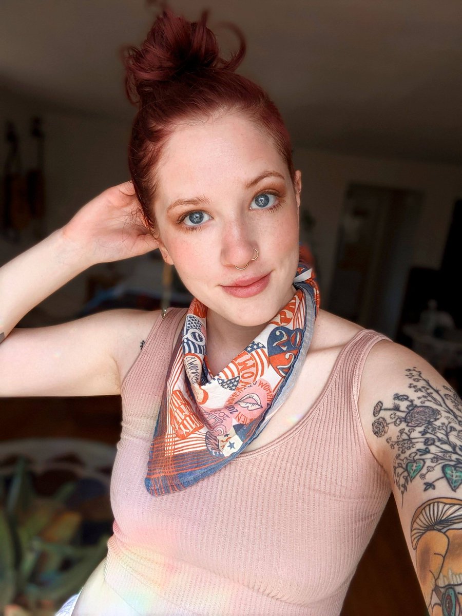 humanhouseplant's tweet photo. Last month of the year! Post your favorite pictures of yourself!! https://t.co/83Vh4CVP5O