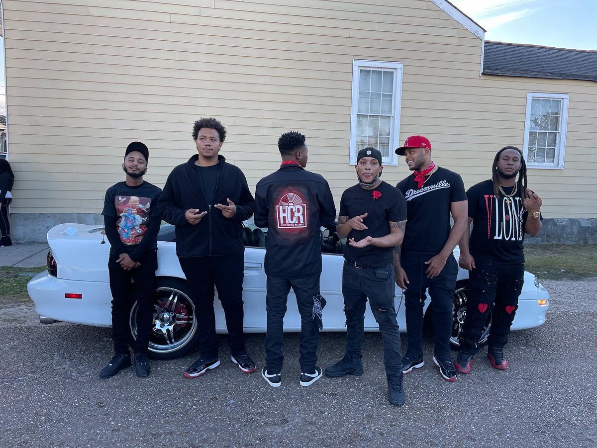 Von9Ten's tweet photo. OTF n my eyez 👹❤️🖤 #LLVG https://t.co/ozDaflBNjc