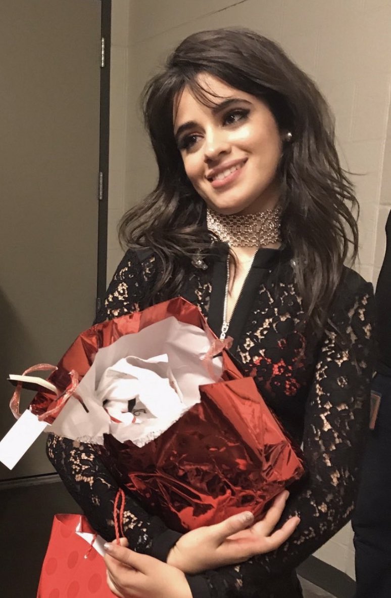 cc1daily's tweet photo. camila cabello backstage the 24k magic tour, 2017 https://t.co/yQw2kj5fTT