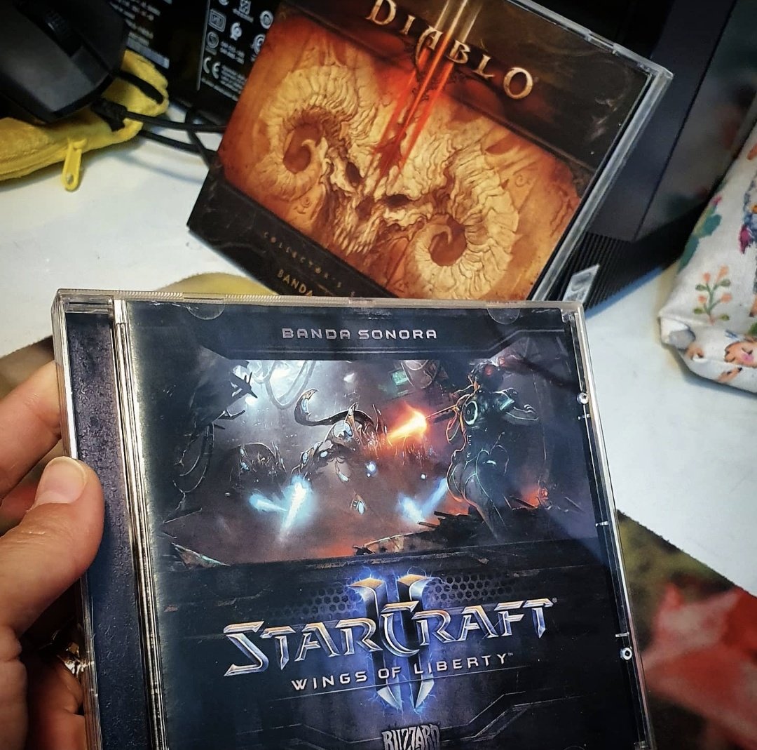 HarLe_o3o's tweet photo. Hoy es noche de estudio, me quedan unas horitas por delante con estas maravillas sonando por los cascos 🎼
•
•
#oposmood #opostime #bso #music #diablo3 #diabloiii #starcraft2 #starcraftii #wingsogliberty #blizzard #study #rectafinal #opozulo #opovida #goodnight #dormirqueeseso https://t.co/2TwgfeqDfH