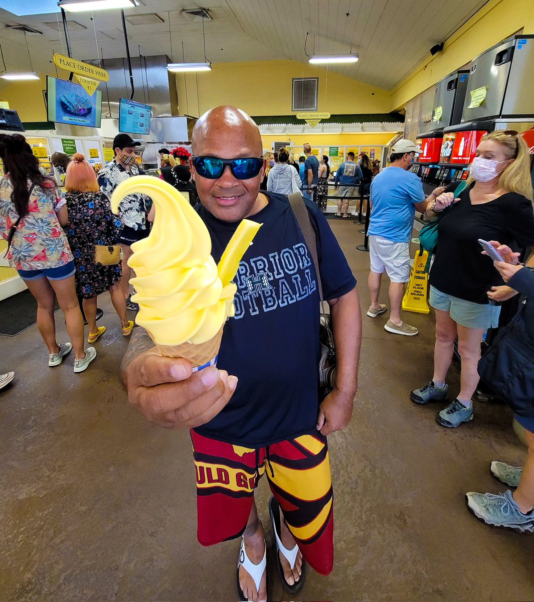 citysims's tweet photo. Pineapple🍍 Ice cream in a Pineapple 🍍 Waffle come? Mahalo🤙🏾
.
.
.
.
#WearyDrifter #mylife #HawaiiLife #hawaiilifestyle #hawaiianinstagram #HawaiianKingdom #hawaiianbeach #icecream #Aloha #HanaHou #pineapple #paradise #Ocean #hilife #Travel #exploreunknown https://t.co/kZdMGKJdA3