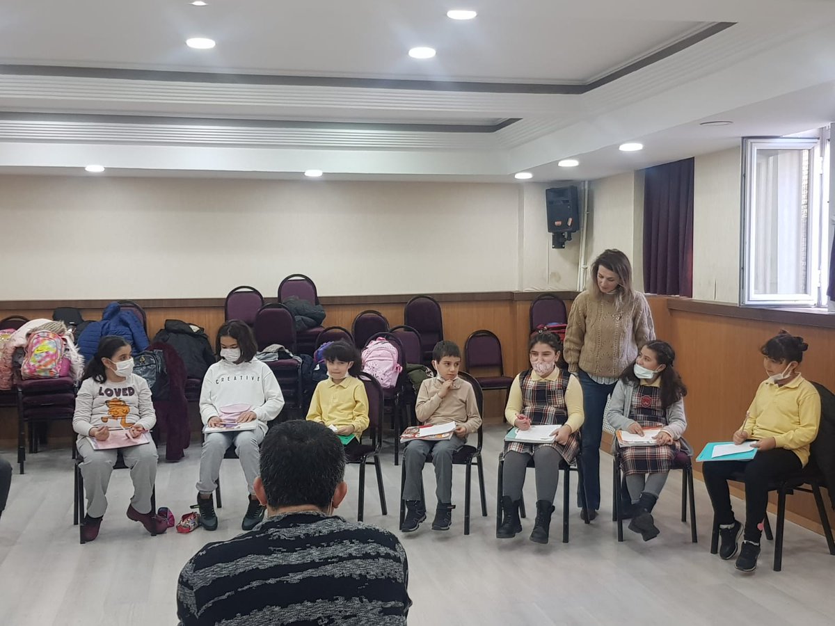 Harezmi Eğitim Modeli 2.hafta uygulamamızda öğrencilerimiz ile grup dinamiği etkinliklerine yer verdik <a href="/istanbulilmem/">İstanbul İl Millî Eğitim Müdürlüğü</a> <a href="/EyupsultanMem/">Eyüpsultan İlçe Millî Eğitim Müdürlüğü</a> <a href="/alperasimozer/">Alper Asım Özer</a> <a href="/harezmimodeli/">Harezmi Eğitim Modeli</a>