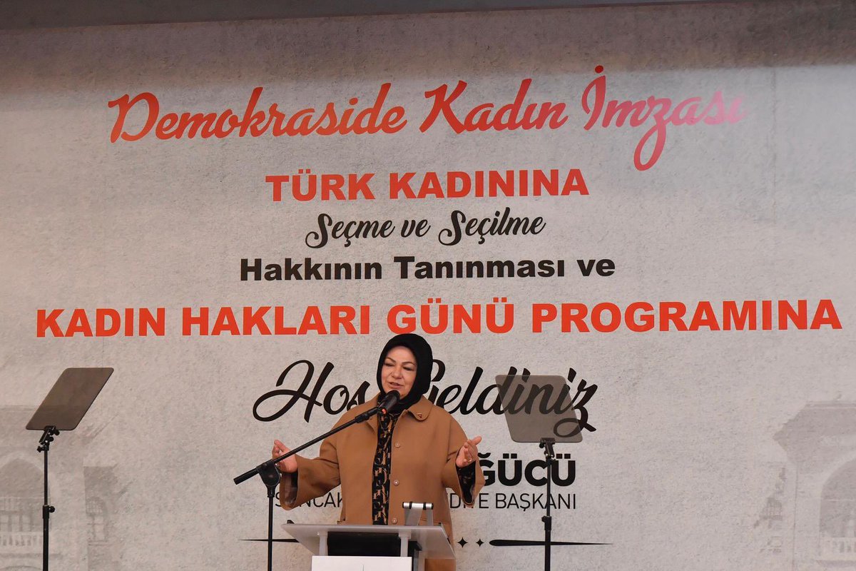 SeymaDgc's tweet photo. Türk kadınına seçme ve seçilme hakkının tanınması ve #DünyaKadınHaklarıGünü münasebetiyle düzenlediğimiz programda, İçişleri Bakanımız Sn. @suleymansoylu Bey’i misafir ettik.

Şefkatli ve çalışkan kadınlarımıza yürekten başarılar diliyor, daima yanlarında olduğumuzu yineliyorum. https://t.co/FOAmJGCMuX