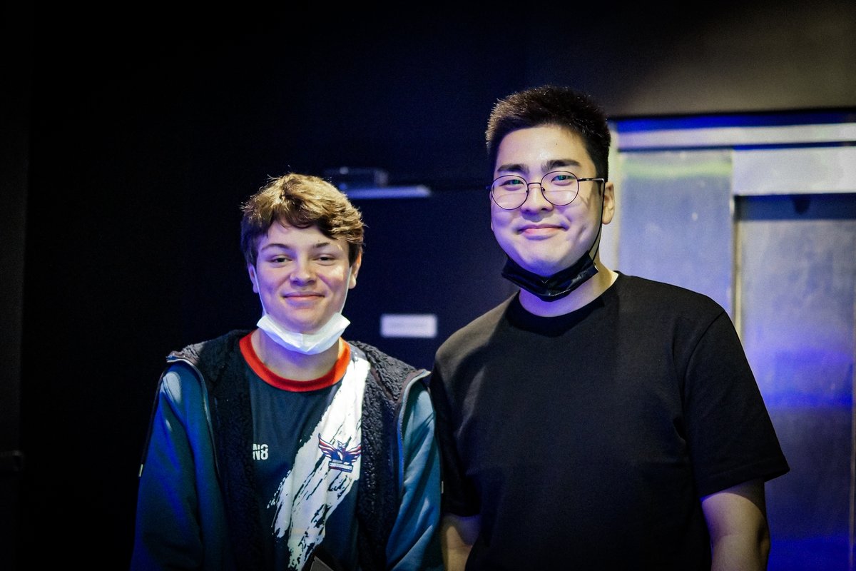 Incroyables les photos <a href="/Myrdwin/">Gauthier M.</a>, t'es un giga boss ! Et encore milles merci aux joueurs et au coach qui ont été super gentils ! ^^