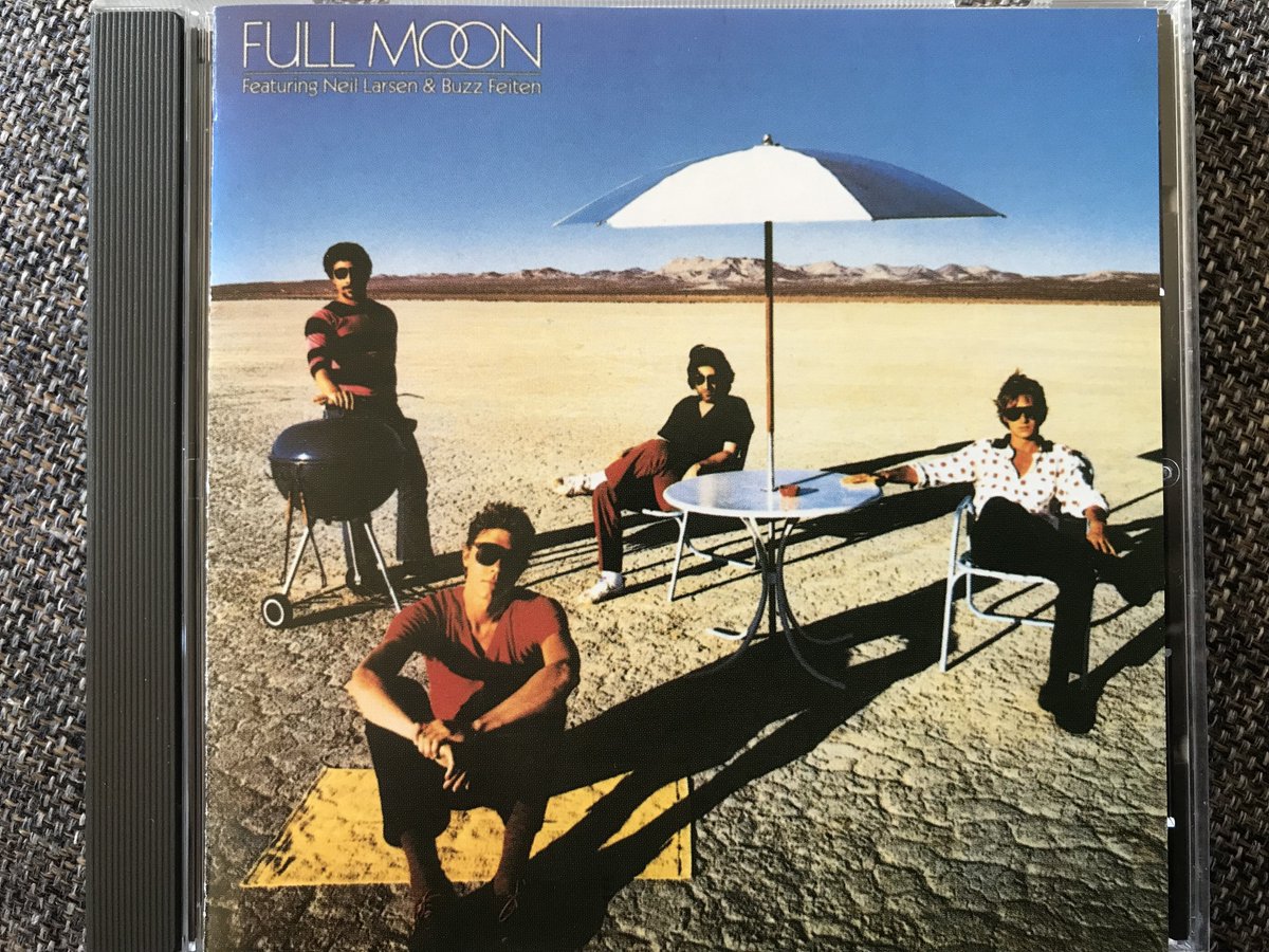 chokaihiryu's tweet photo. Full Moon featuring Neil Larsen &amp; Buzz Feiten (1982)
The Visitor 
https://t.co/g100MKkVGr 
#AOR #Buzzfeiten #Neillarsen https://t.co/TgP68GqgvK